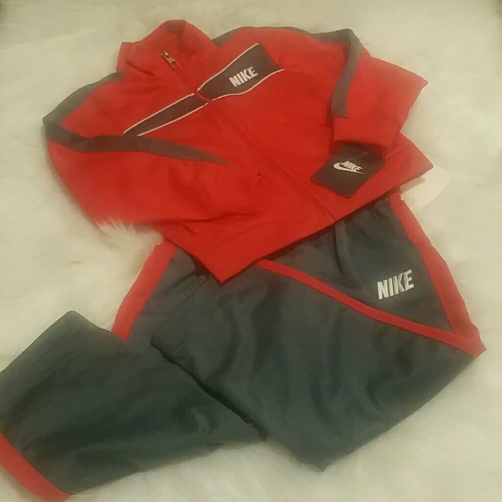 🔊 2/$40 TODDLER JOGGING SUIT